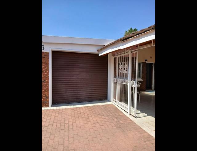 3 BEDROOM TOWNHOUSE FOR SALE IN MOKOPANE CENTRAL